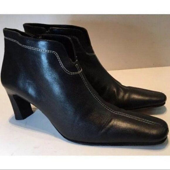Cavallini Boots Black Italian Leather Ankle Bootie - Picture 1 of 9